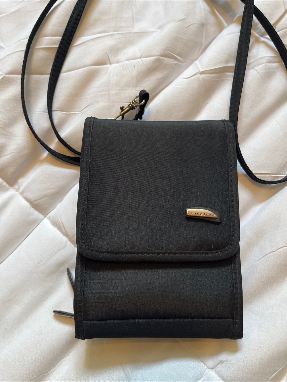 Travelon Black Crossbody Phone & Wallet Bag